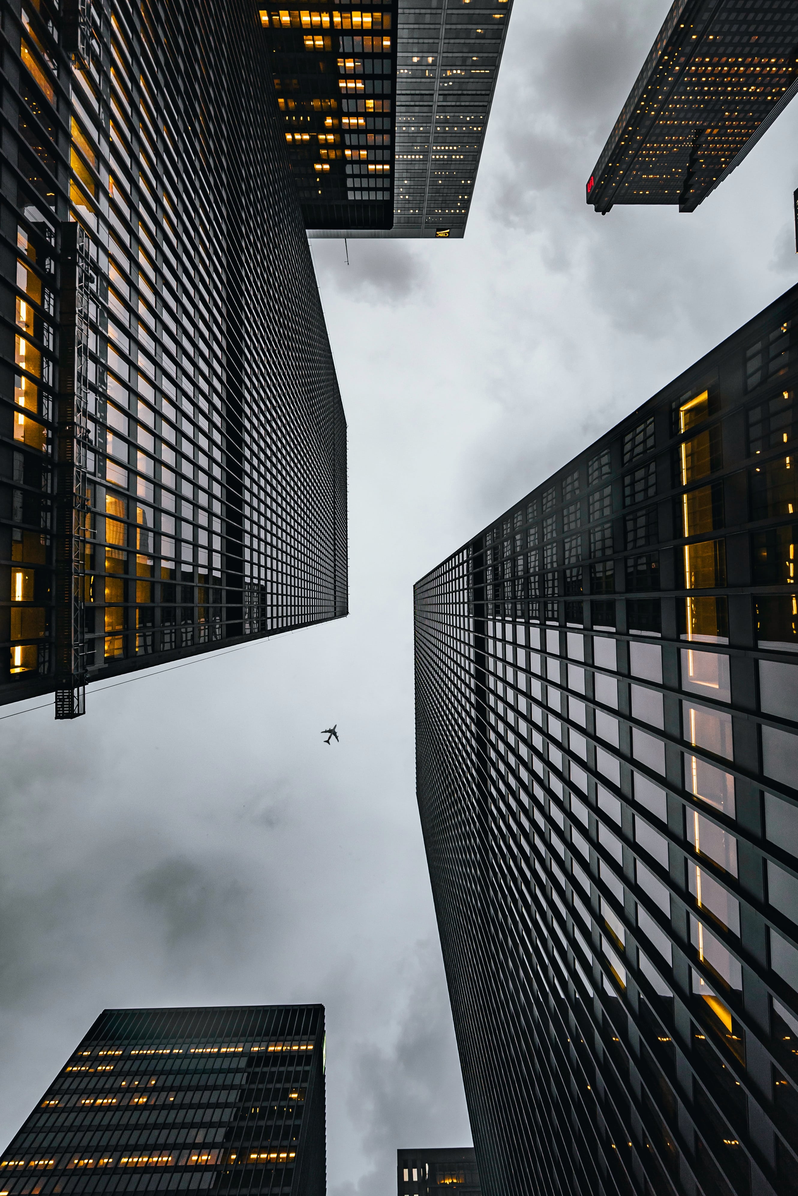 trevor-bobyk-vd_TGp0QiLU-unsplash-min